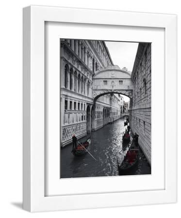 Bridge of Sighs, Doge's Palace, Venice, Italy - White Framed Art Print Wall Art, 9x12
